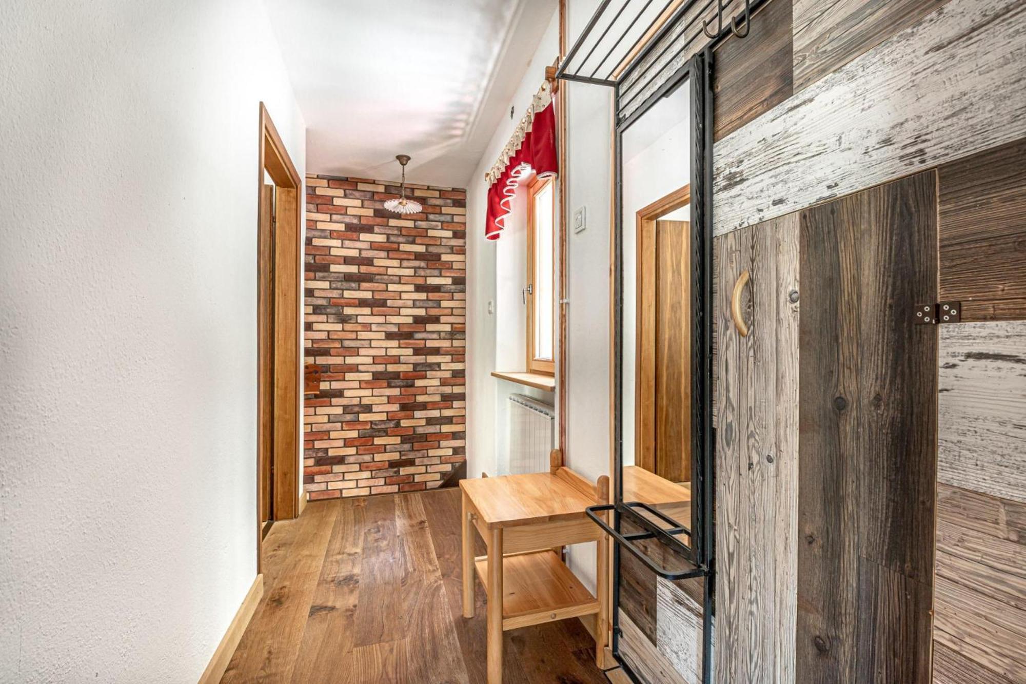 House By The Stream - Happy Rentals Avce Buitenkant foto