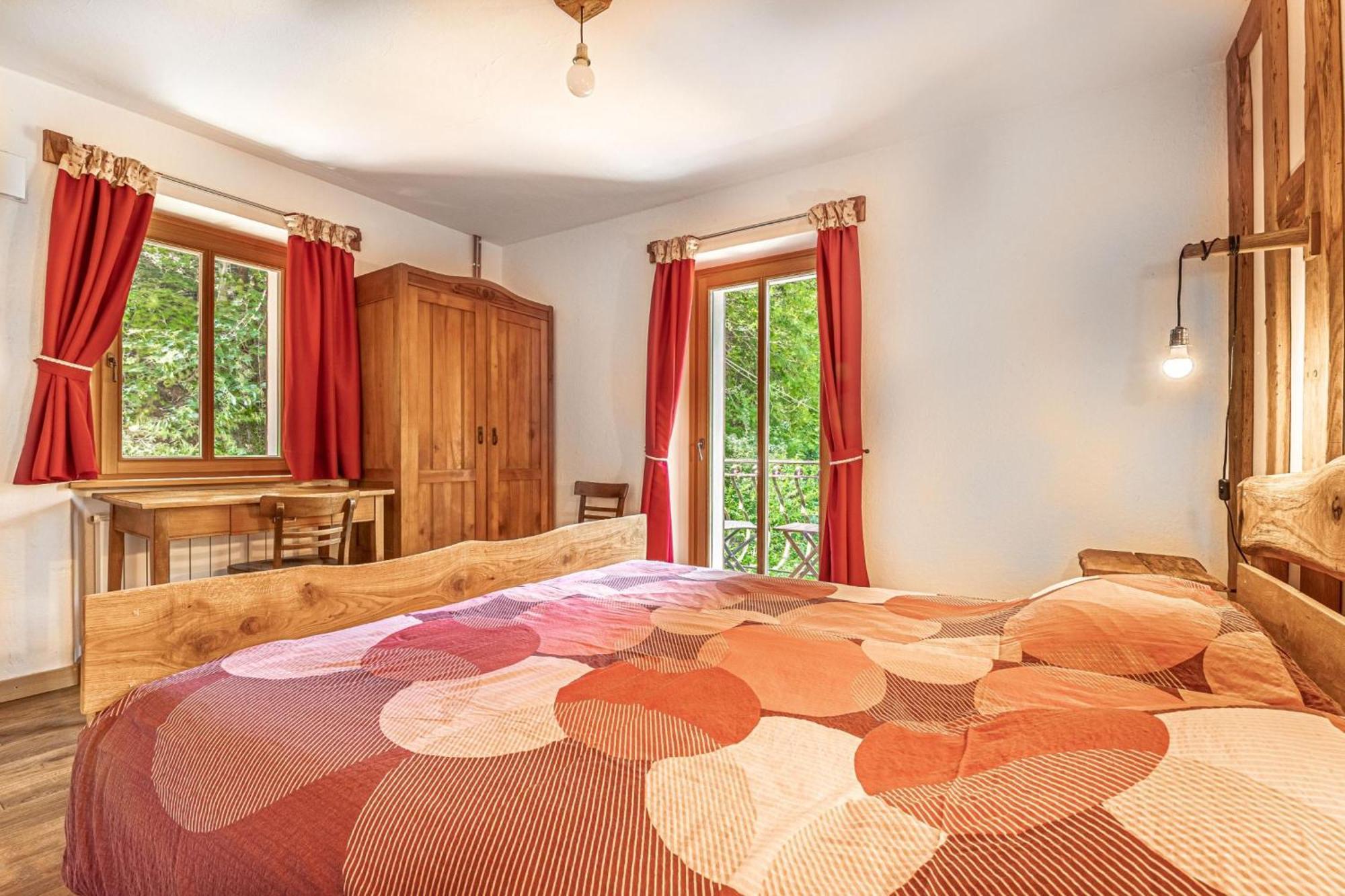 House By The Stream - Happy Rentals Avce Buitenkant foto