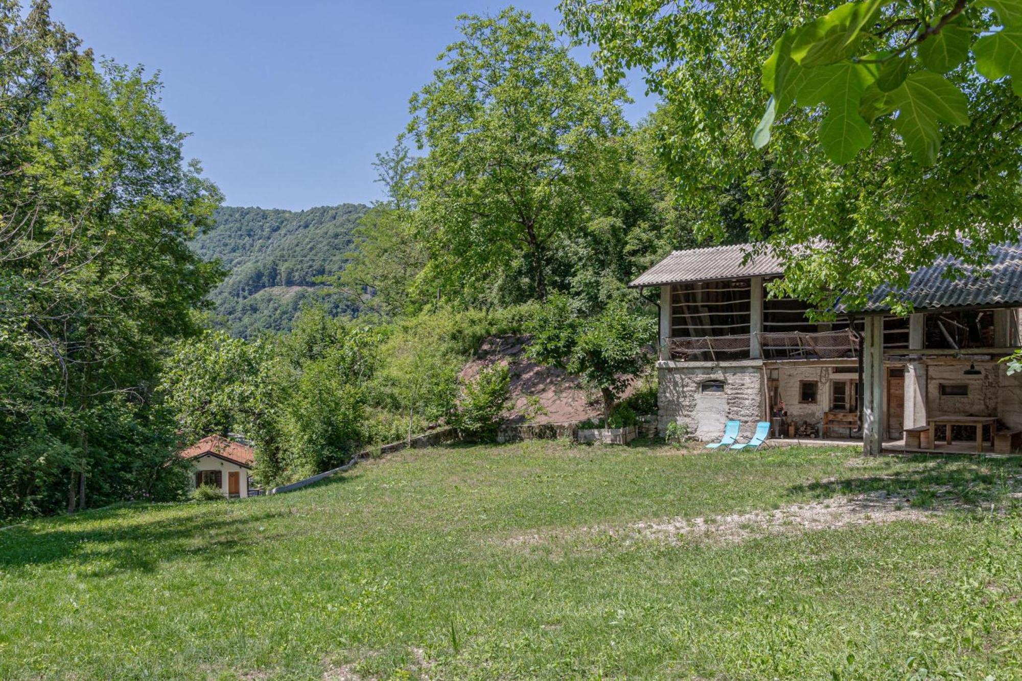 House By The Stream - Happy Rentals Avce Buitenkant foto